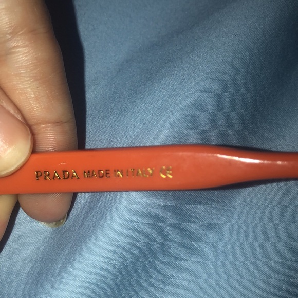 Prada Oversized Sunnies - Picture 5 of 8